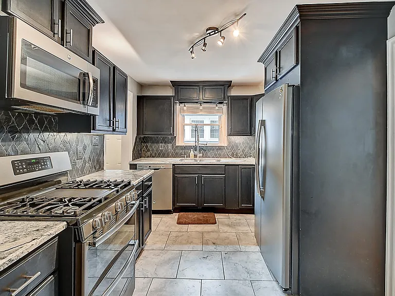 6015 Norwaldo Ave — Photo 11