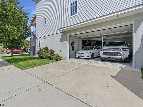 3rd image of 38 Center St