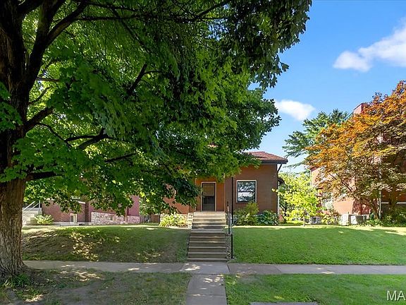 2nd image of 4558 Tower Grove Pl
