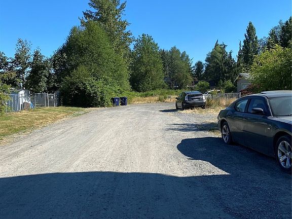 3rd image of 9009 9015 Fawcett Ave