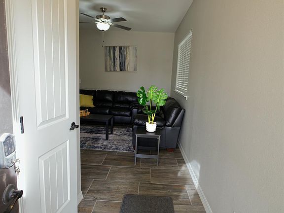 4th image of 804 Hc Gilbert Minjares Dr #A