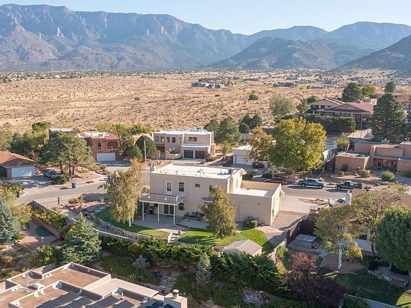 3rd image of 5019 Calle De Tierra NE