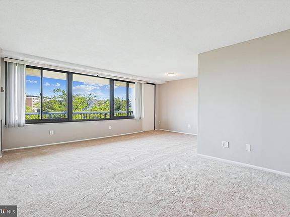 3rd image of 5500 Holmes Run Pkwy APT 412