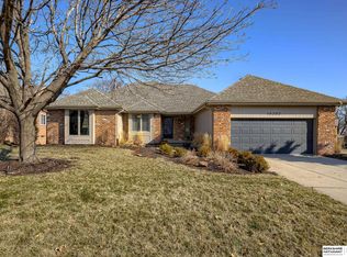 16252 Rolling Ridge Rd, Omaha, NE 68135