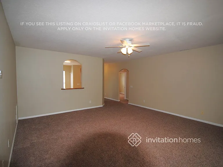 1310 Buffing Cir SE — Photo 2