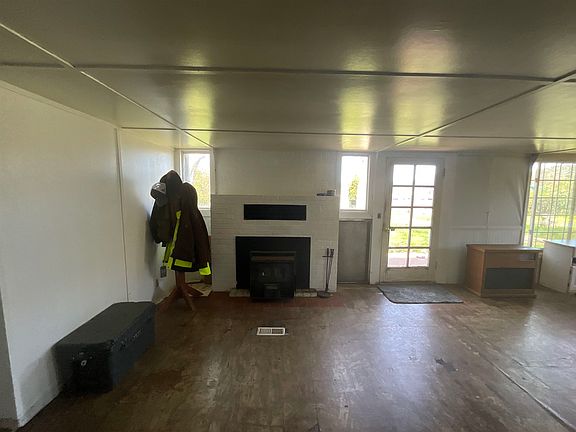 5th image of 404 Dewitt Park Rd