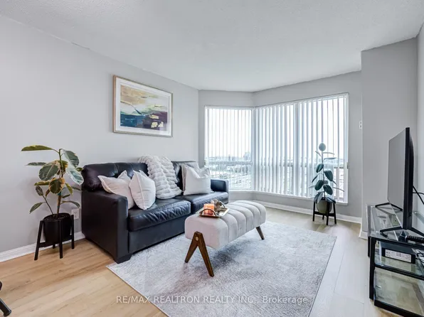 11 Lee Centre Dr Unit 1908, Toronto, ON M1H 3J5
