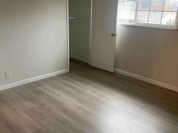 3rd image of 23860 Santa Clara St