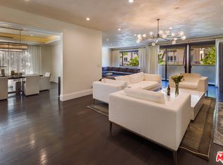 214 N Crescent Dr #1, Beverly Hills, CA 90210