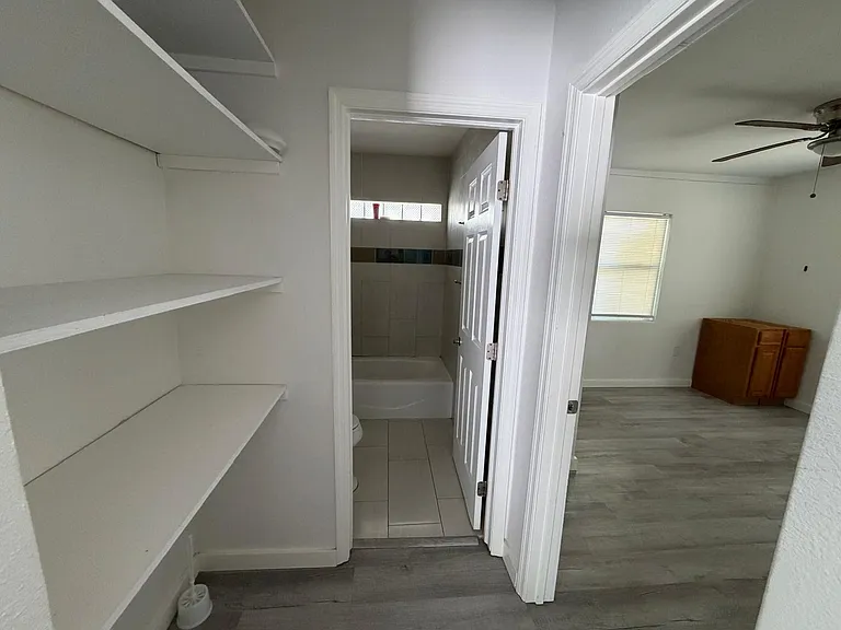 20 Laurel Rd E — Photo 10