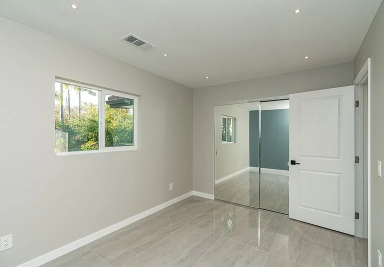 6088 De La Rosa Ln #1 — Photo 18