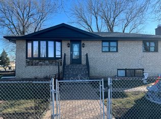 8300 S Oketo Ave, Bridgeview, IL 60455