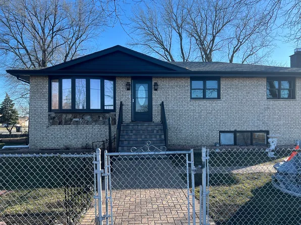 8300 S Oketo Ave, Bridgeview, IL 60455