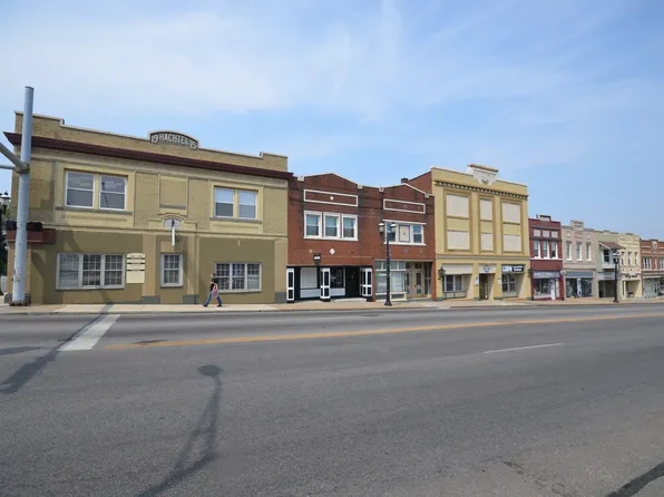 149 Portage Trl Suite 2, Cuyahoga Falls, OH 44221