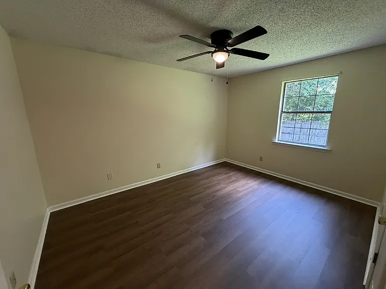 1477 Ben Gay Way — Photo 7