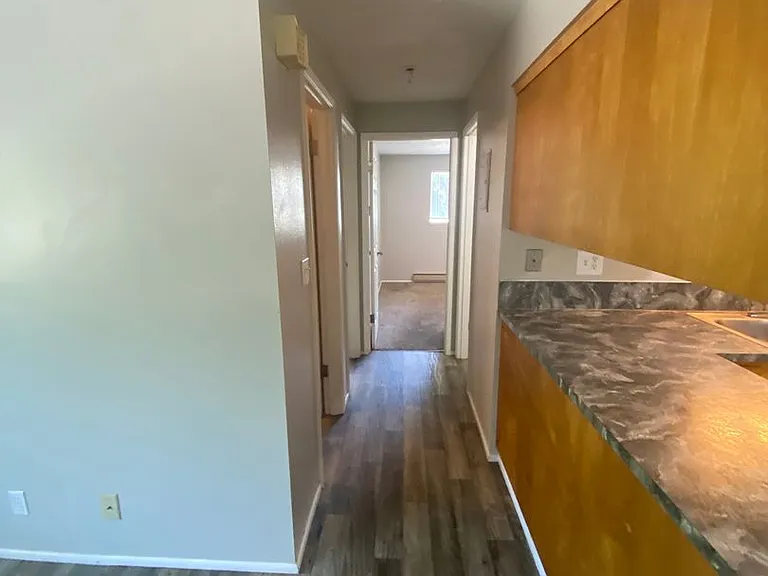 401 S Holly St — Photo 30