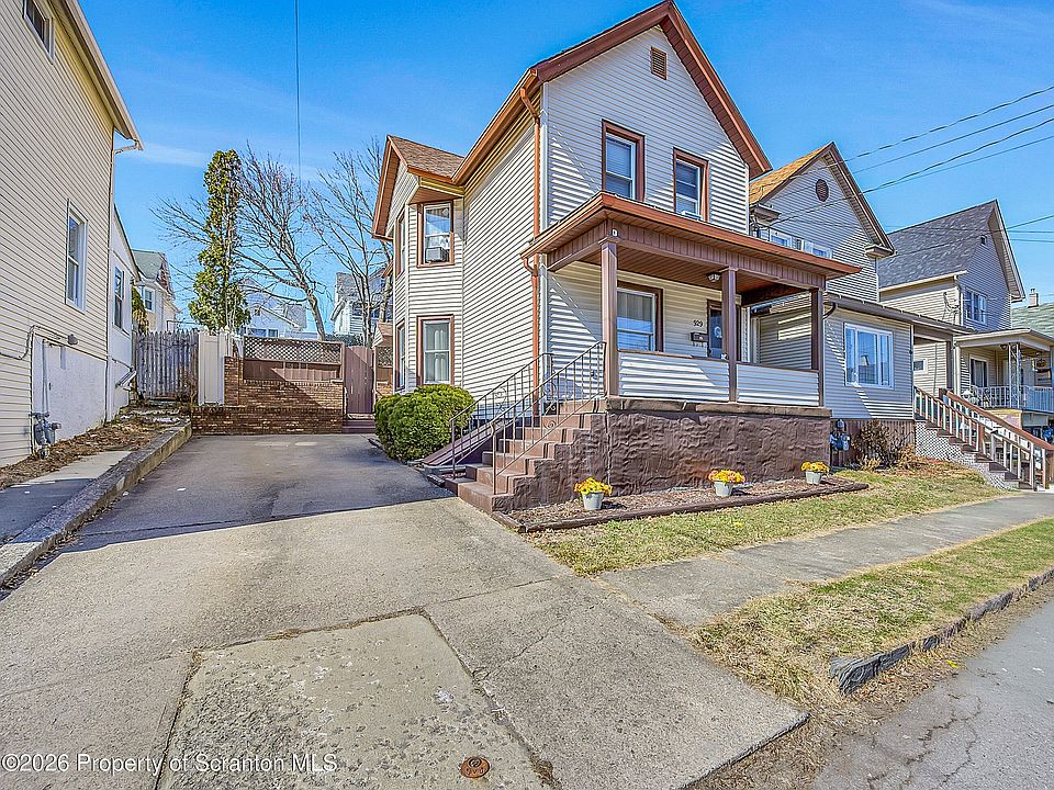 1st image of 929 Ridge Ave