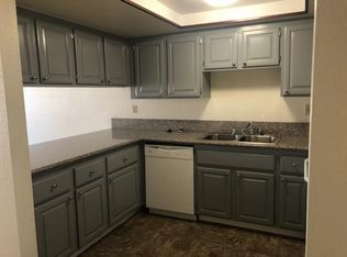 2331 Walnut Ave, Signal Hill, CA 90755