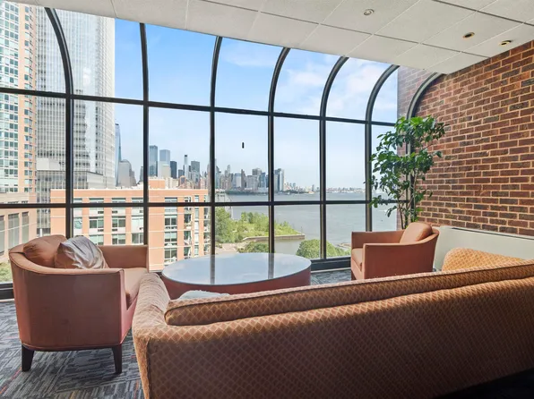 1 Greene Street image 15 of 19