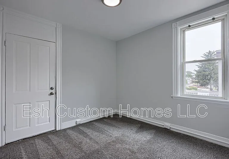 611 S Prince St — Photo 29