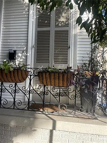 2 bed, 1.0 bath, 864 sqft, $2,000 — Photo 2