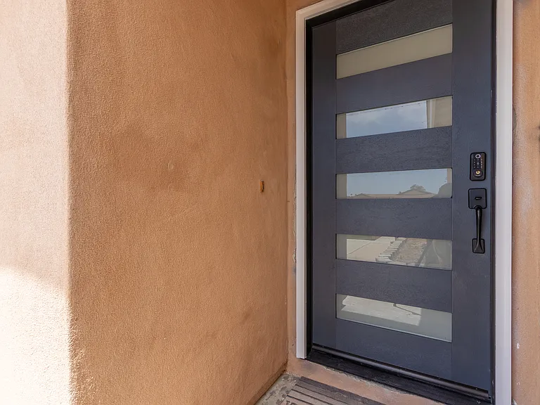 Smart lock ( with keys, Wifi access)