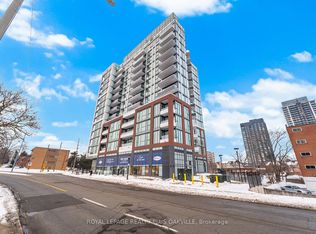 2088 James St #703, Burlington, ON L7R 0G7