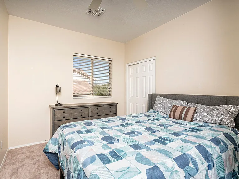 4506 E Robin Ln — Photo 14