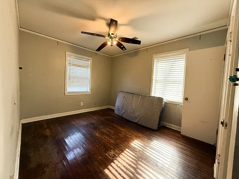 1027 Waring Rd — Photo 11