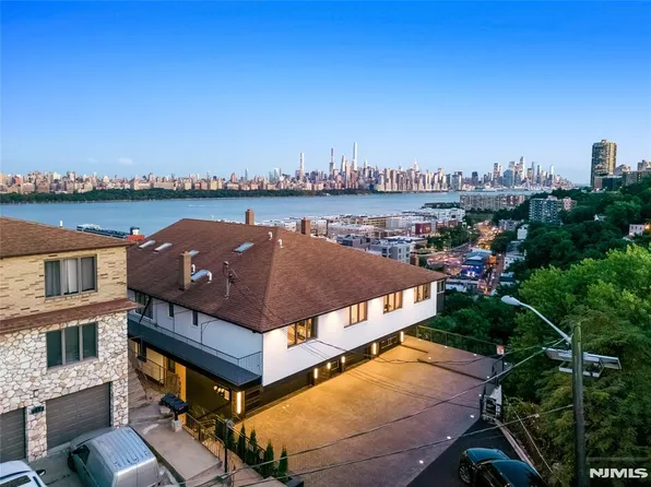 114 Pine Street image 1 of 35