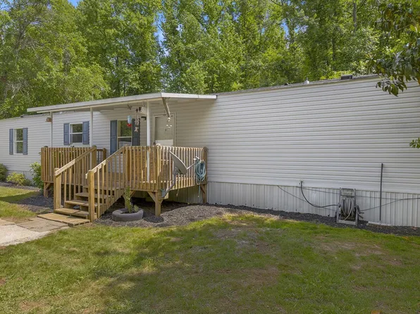 105 N McCauley Rd, Travelers Rest, SC 29690