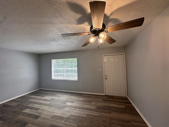 3rd image of 3801 Elizabeth St #2PINEY-12