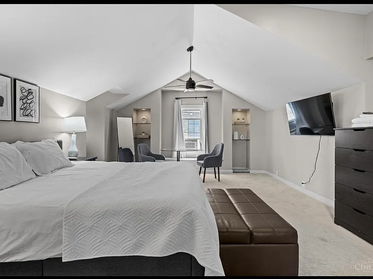 3445 Oak View Pl — Photo 24