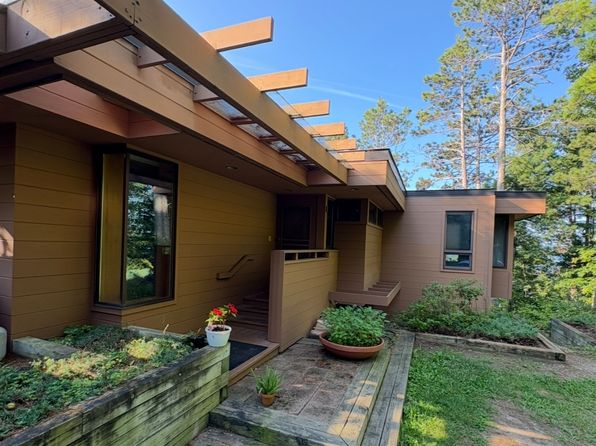 (undisclosed Address)