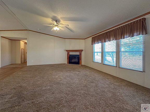 3rd image of 673 County Road 4104