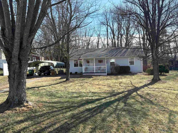 2223 Viewland Cir, Christiansburg, VA 24073
