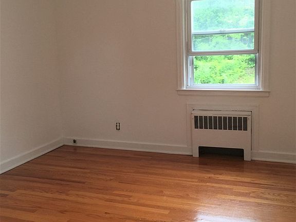 4th image of 225 S Allen St #2R