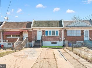 1068 Lake Shore Dr, Camden, NJ 08104