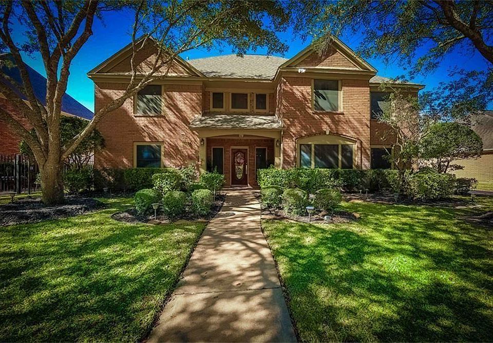 1st image of 3734 Stockbridge Dr
