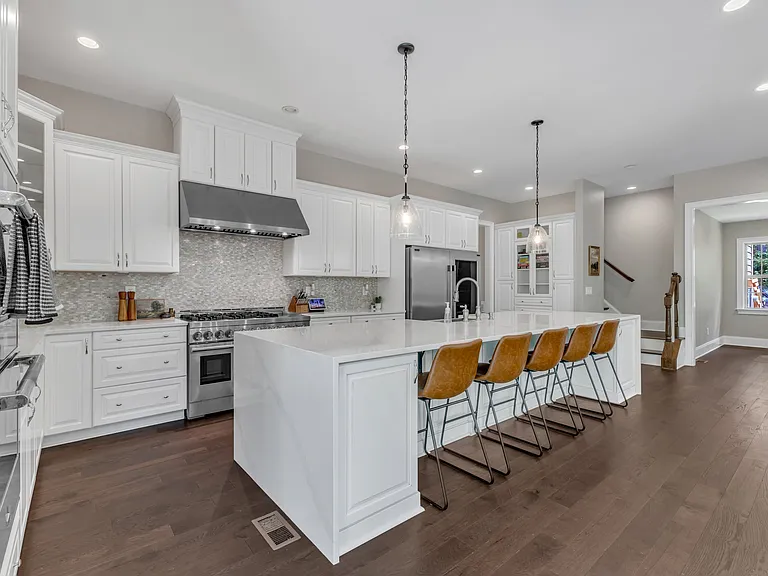 7304 Hasentree Club Dr — Photo 15