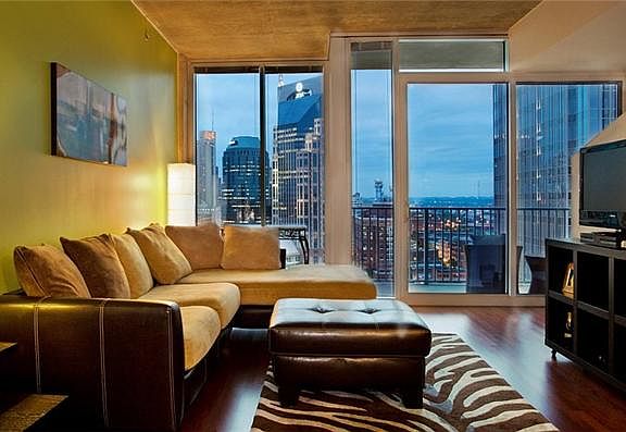 2nd image of 301 Demonbreun St Unit 1904
