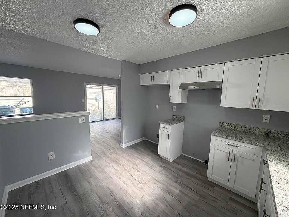 1st image of 761 TREKKER Street