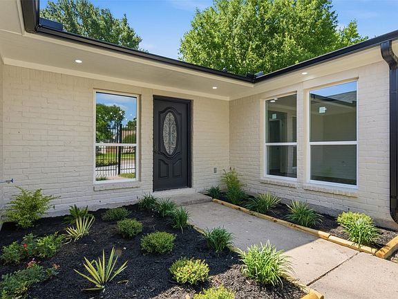 4th image of 2207 Crystal Hills Dr