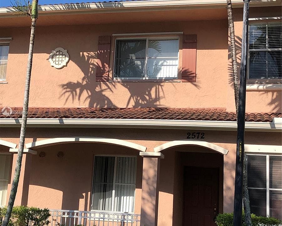 2nd image of 2572 SW 83rd Ave