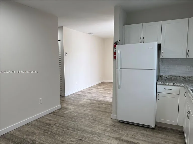 1580 SW 2nd St #4 — Photo 1