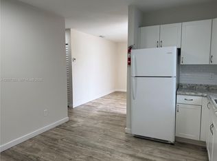 1580 SW 2nd St #4, Miami, FL 33135