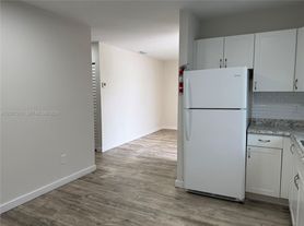 1580 SW 2nd St, Miami, FL