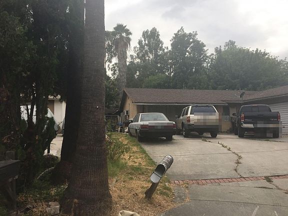 2nd image of 405 Dixford Ln