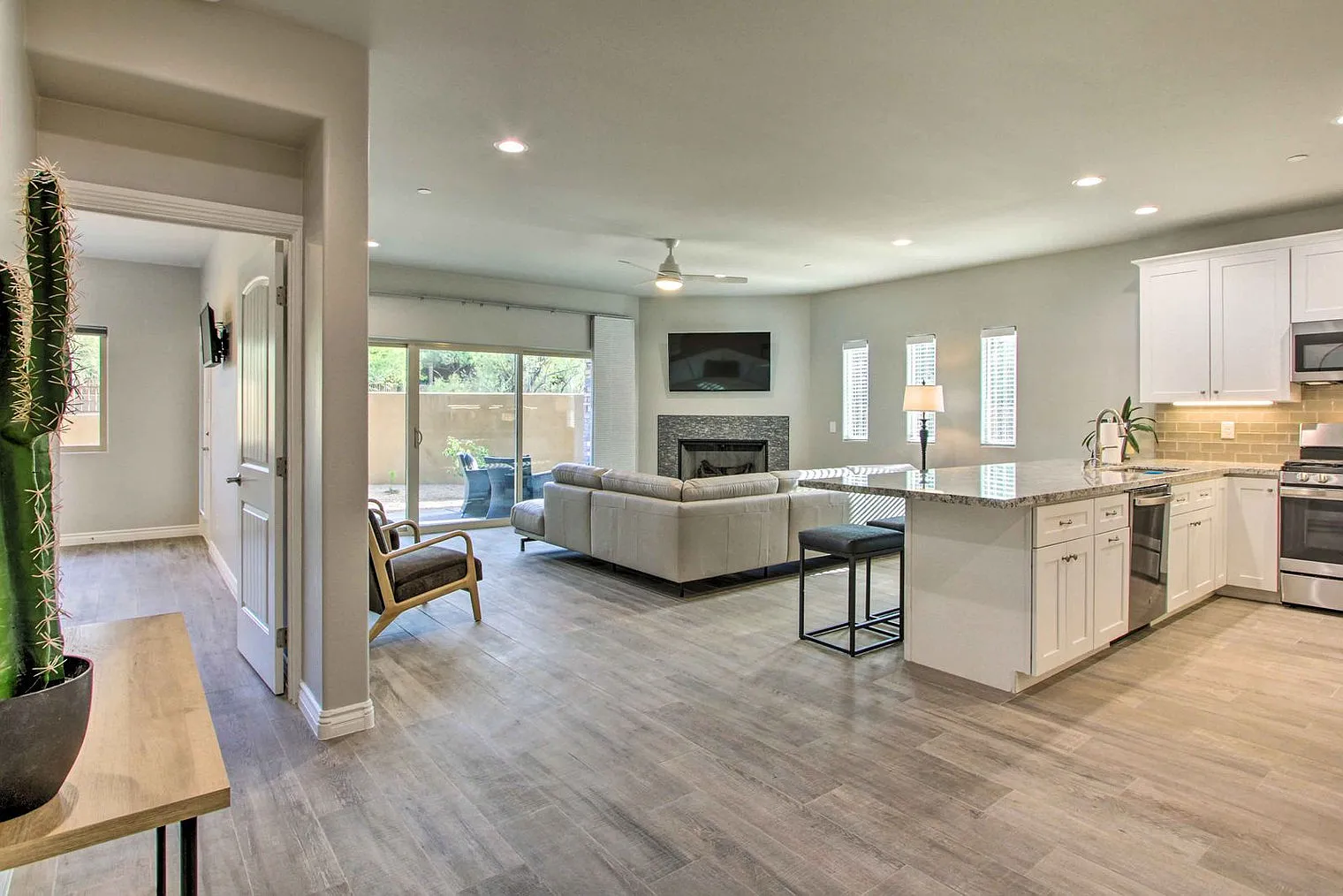 2 bed, 2.0 bath, 1227 sqft, $2,967 — Photo 3
