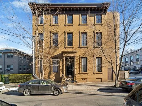 709 N Franklin St APT 303, Philadelphia, PA 19123